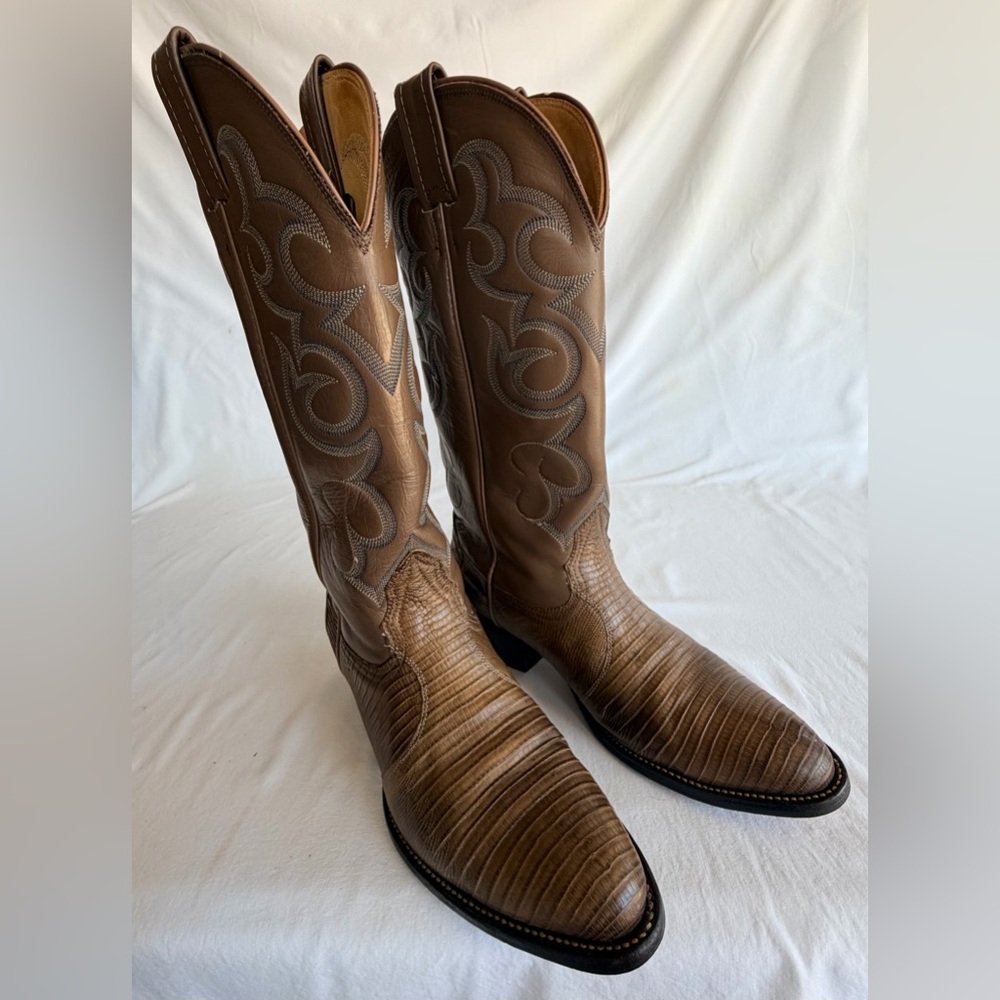 Lizard and Leather vintage Nocona men's Cowboy Boots. Size 7